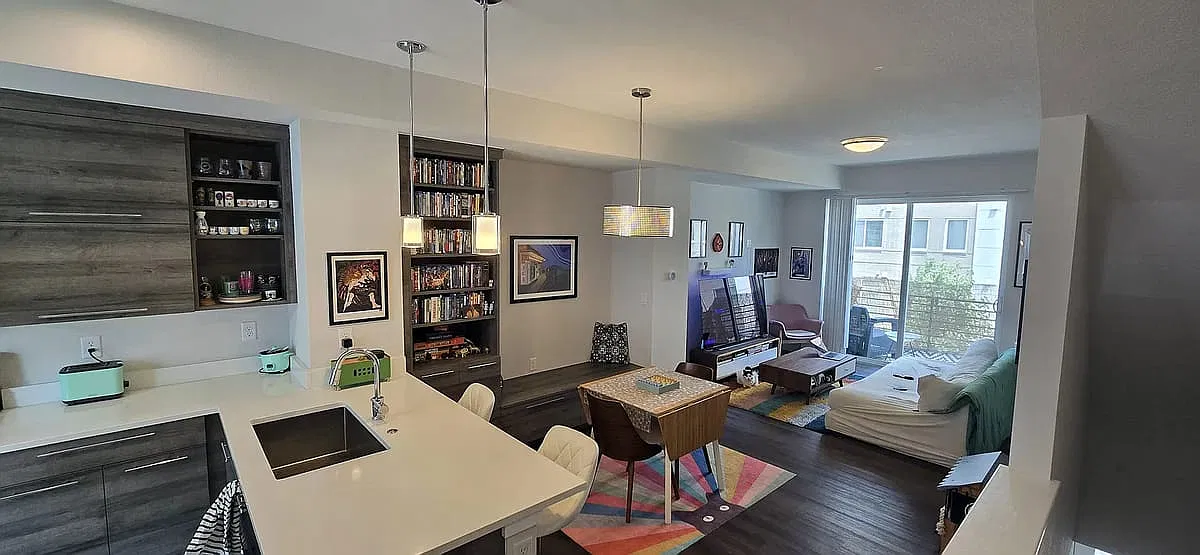 2 bed, 2.5 bath, 1267 sqft, $2,400 — Photo 1