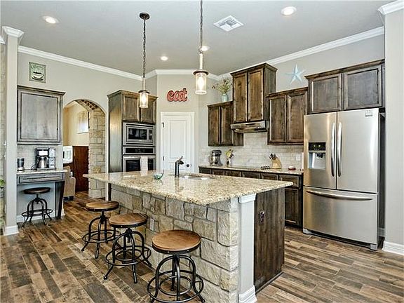 2nd image of 6928 Sun Valley Dr