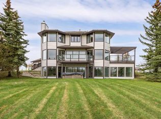 27 Calling Horse Est, Rocky View County, AB T3Z 1H4