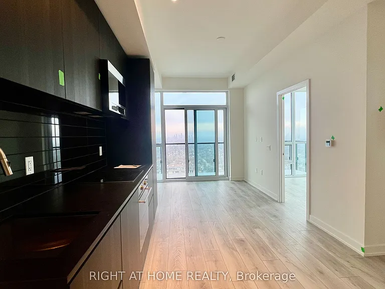 110 Broadway Ave #LPH09 — Photo 4