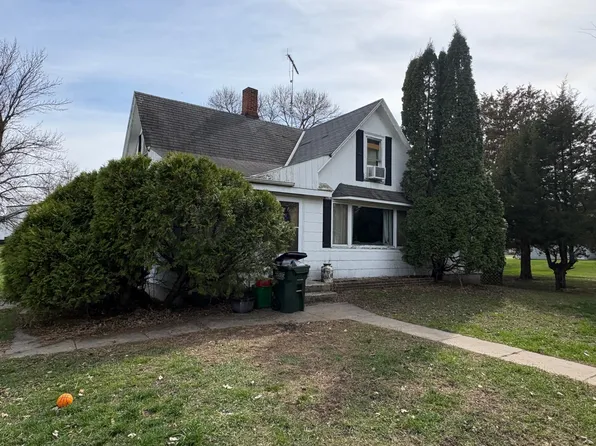121 SW Oconnell Ave, Clontarf, MN 56226
