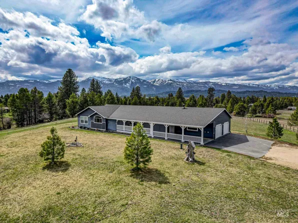 11105 Bens Rd, Cascade, ID 83611