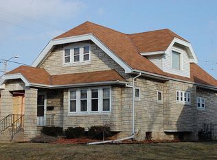 2318 S 58th St, West Allis, WI 53219