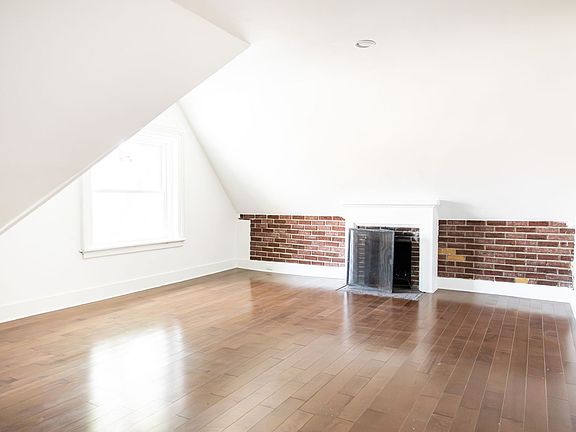 5th image of 60-62 Trumbull St #60-3
