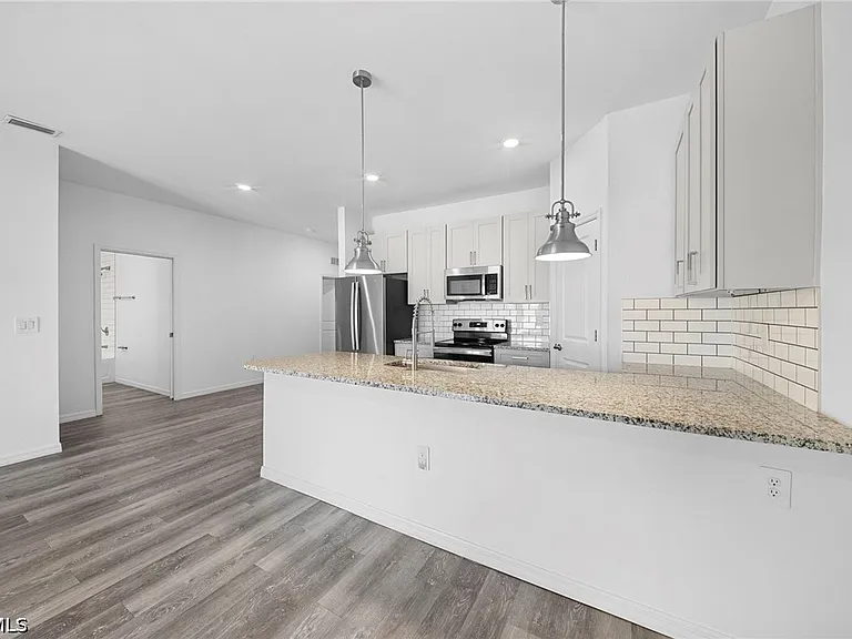 4716 29th St SW — Photo 12