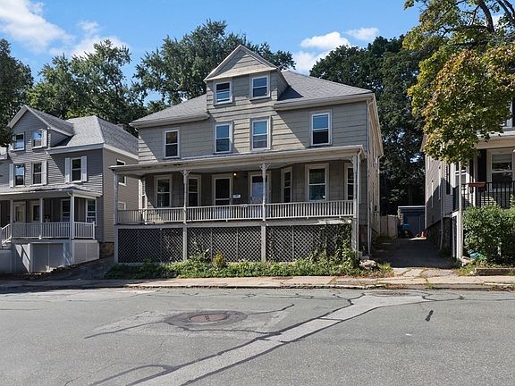 3rd image of 82 1/2 Essex St Unit 82H