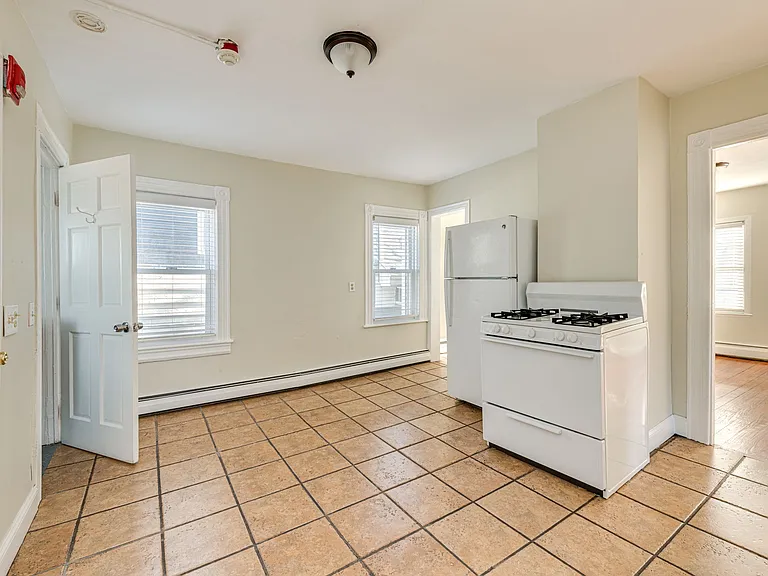 423 Atwells Ave #2 — Photo 6