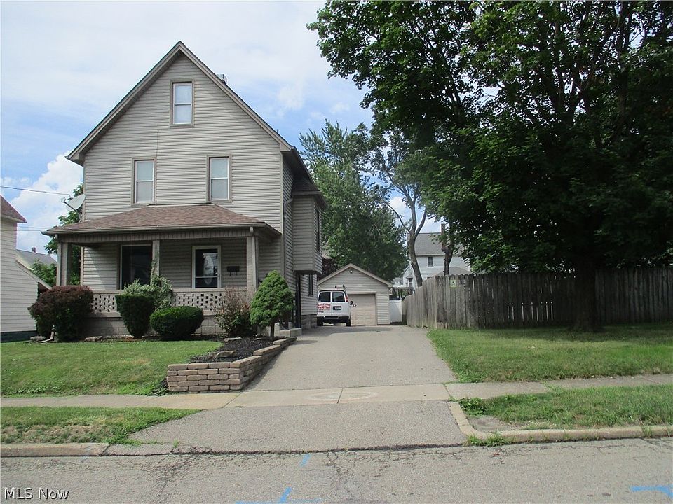 1st image of 326 E Wilson Ave