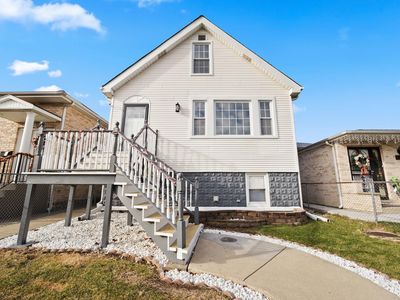 4904 S Latrobe Ave, Chicago, IL, 60638