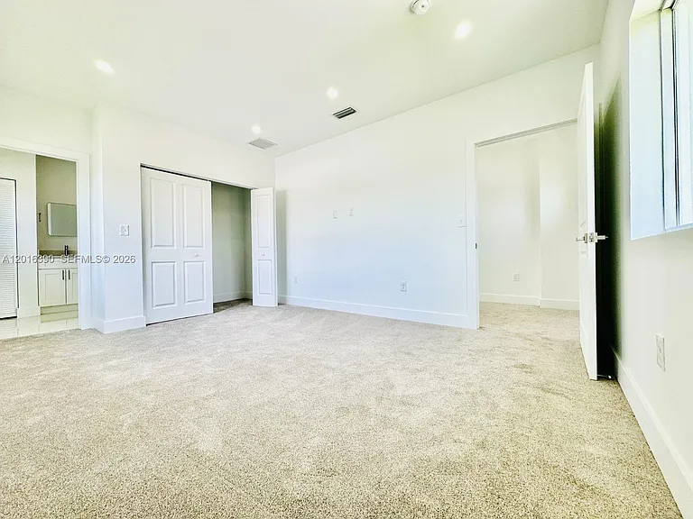 8005 NW 14th Ct #8005 — Photo 12