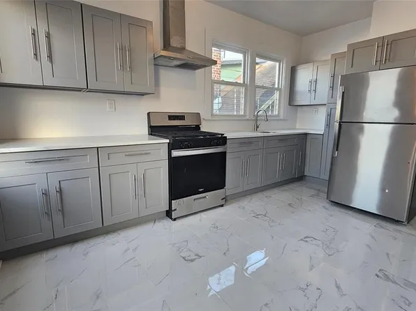 93 21st St #3, Irvington, NJ 07111