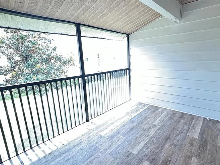860 Sky Lake Cir #C412 — Photo 8