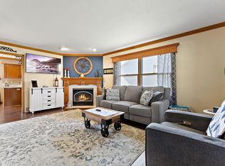 705 W Welco Dr, Montgomery, MN 56069