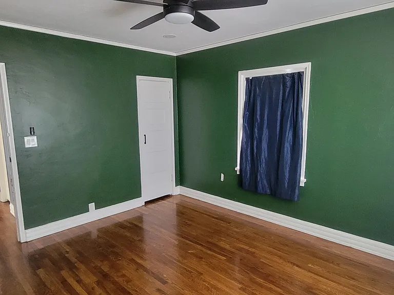 2746 E St — Photo 9