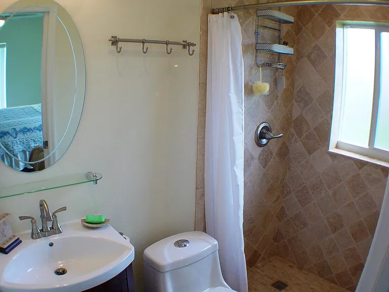 600 S Riverside Dr — Photo 12