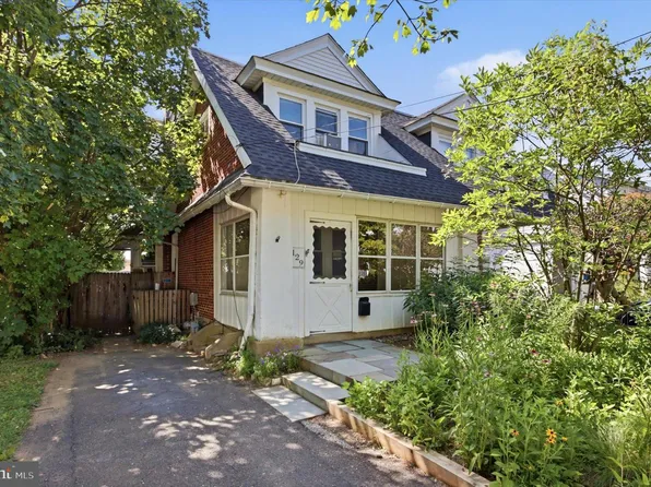 129 Harrison Ave, Glenside, PA 19038