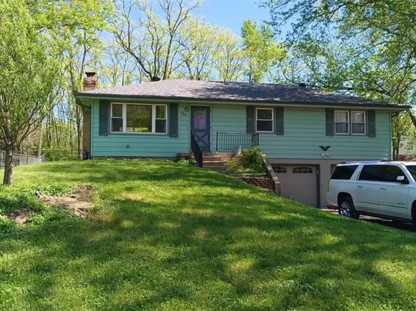 409 N 169th Hwy, Smithville, MO 64089