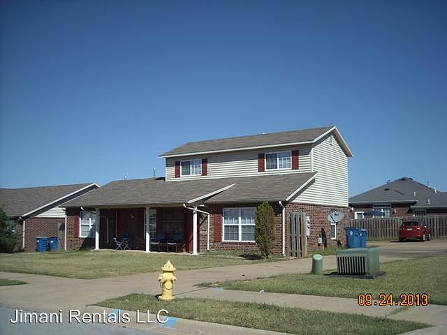 1st image of 3400 SW Landau Ct APT 2