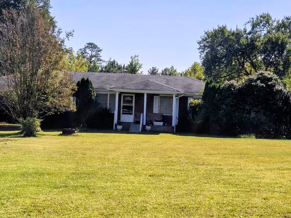 697 Porter Rd, Hollister, NC 27844