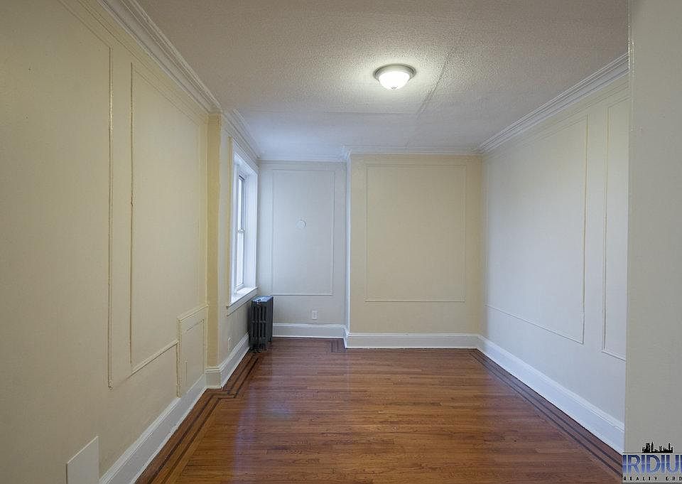 2nd image of 814 Broadway