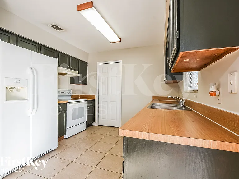3208 Buckland St — Photo 6