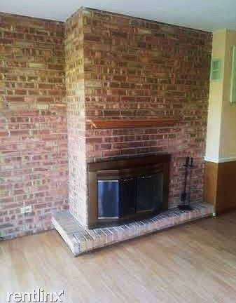 3rd image of 5520 E Lake Dr APT B