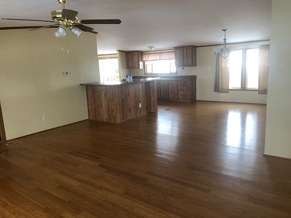 3rd image of 774 N County Road 1475e