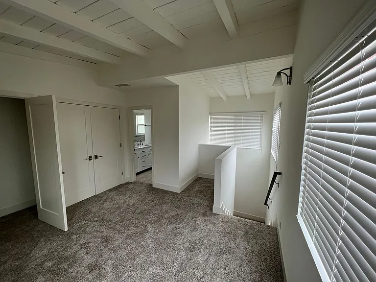 1164 Shelburn Ln — Photo 13