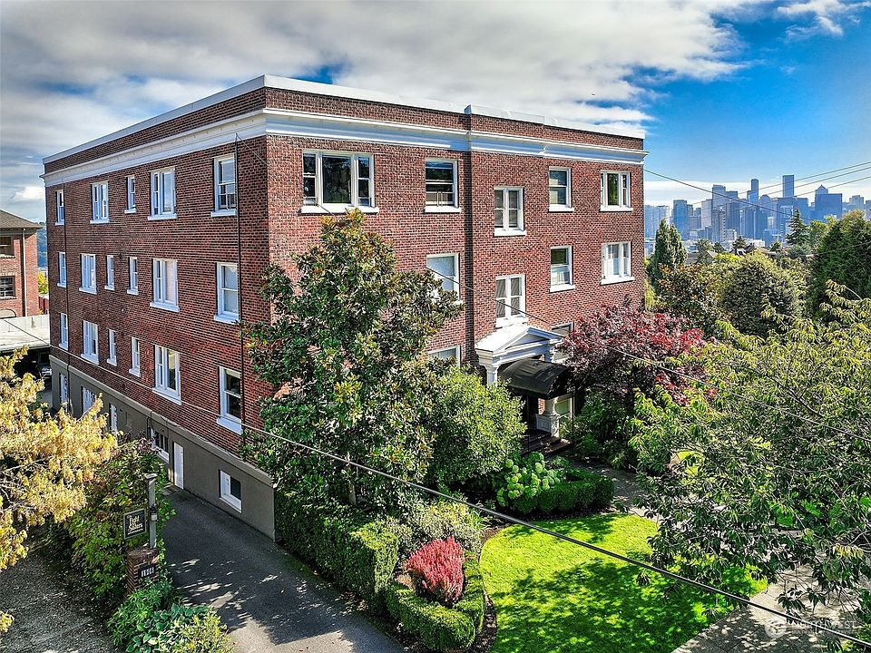 1st image of 1902 Bigelow Avenue N #402