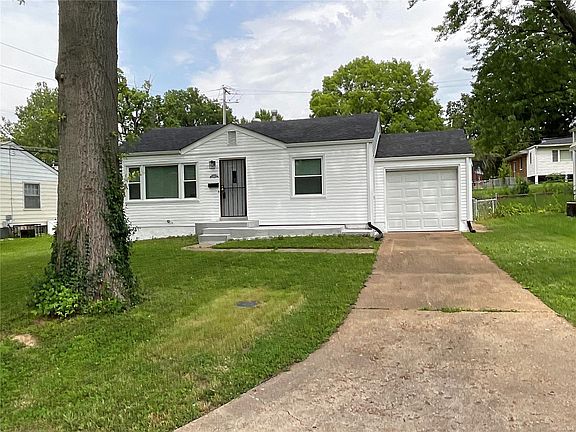 2nd image of 10120 Newbold Dr