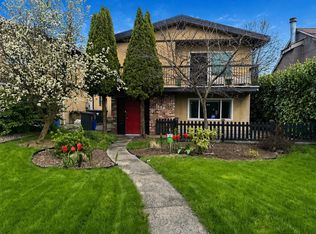 1564 Hope Rd, North Vancouver, BC V7P 1W9