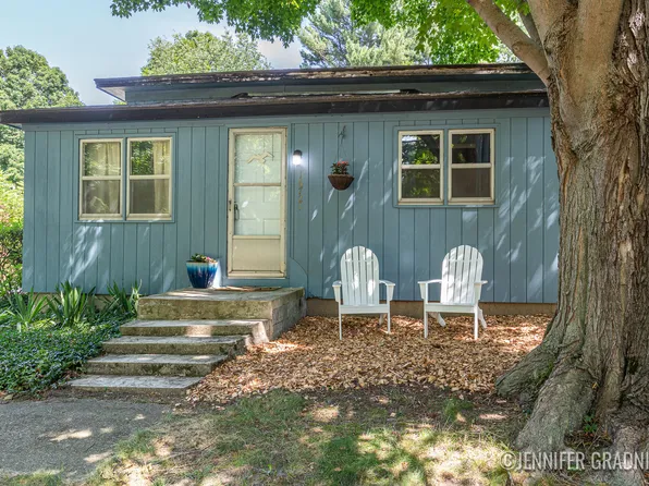 16721 Riley St, Holland, MI 49424