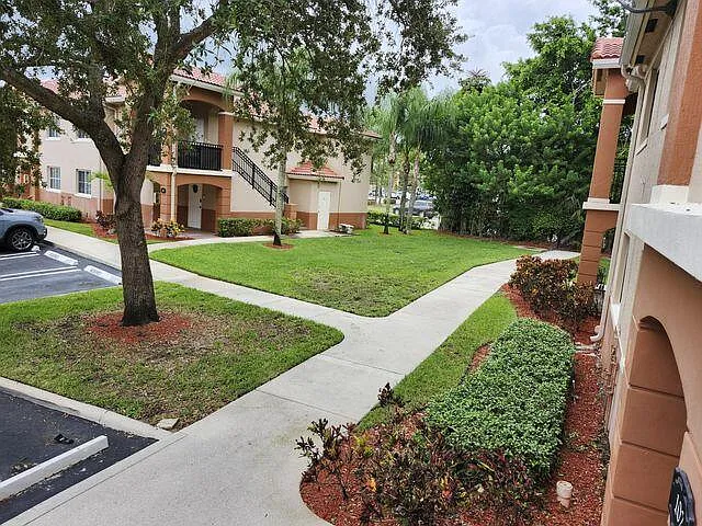 2 bed, 2.0 bath, 888 sqft, $1,875 — Photo 4