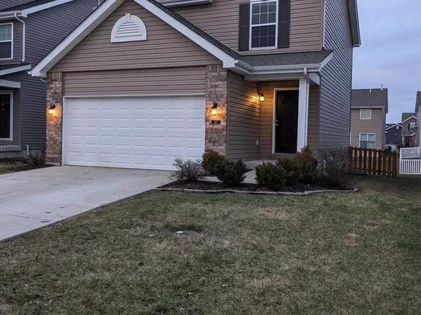 327 Charlestowne Place Dr, Saint Charles, MO 63301