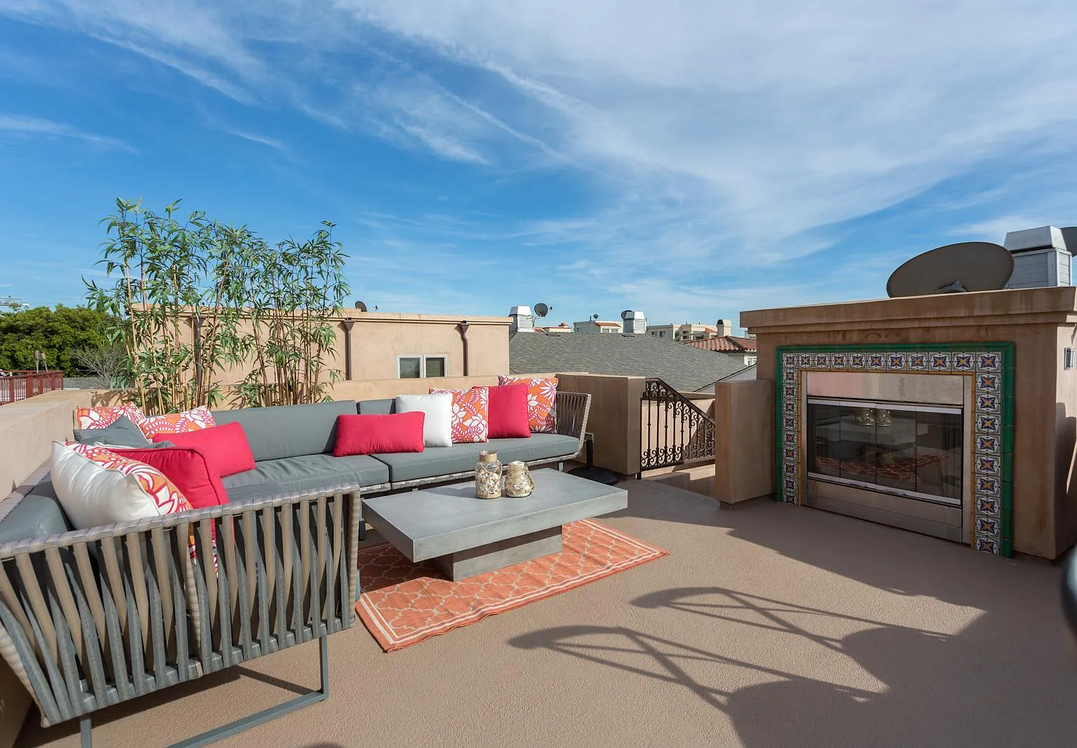 3 bed, 3.5 bath, 2100 sqft, $12,590 — Photo 3