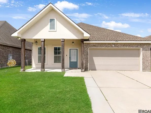 1824 Meadow Oak Dr, Saint Gabriel, LA 70776