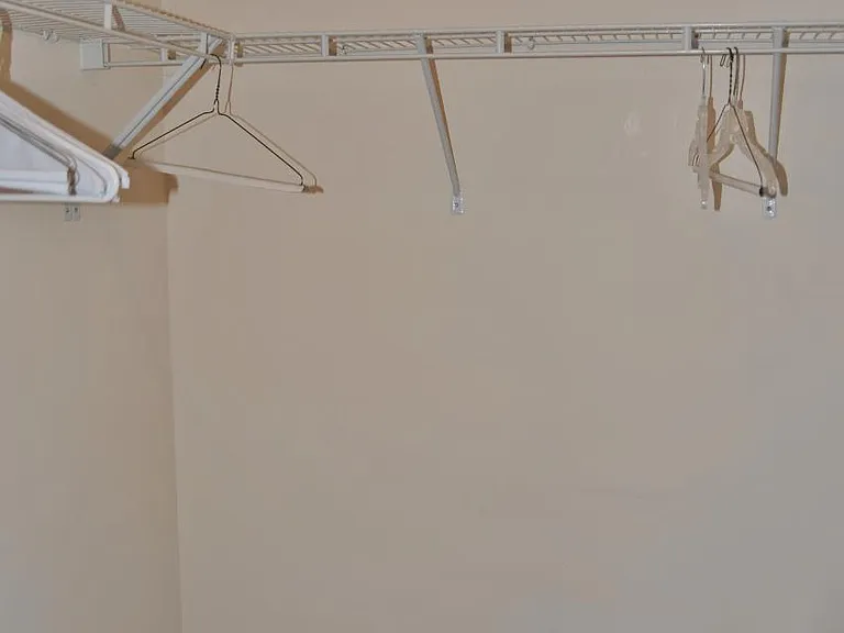 7582 Venture Dr — Photo 20