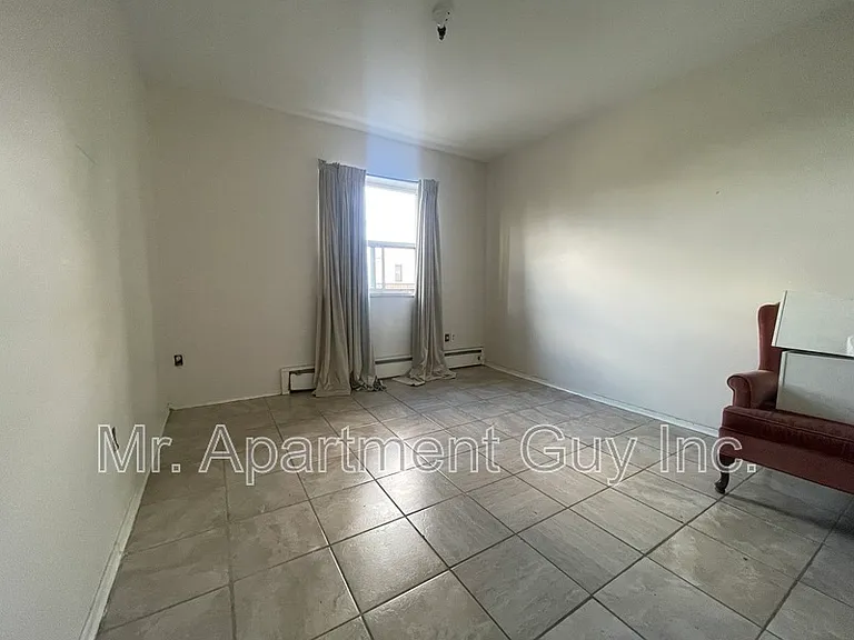 37 Wellington St S #3D — Photo 10