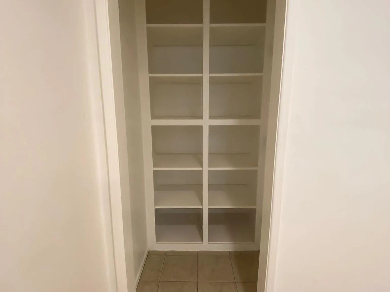 Studio, 400 sqft, $2,100 — Photo 2
