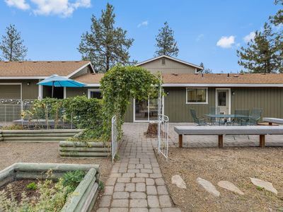 69222 Yellow Daisy Ln, Sisters, OR, 97759