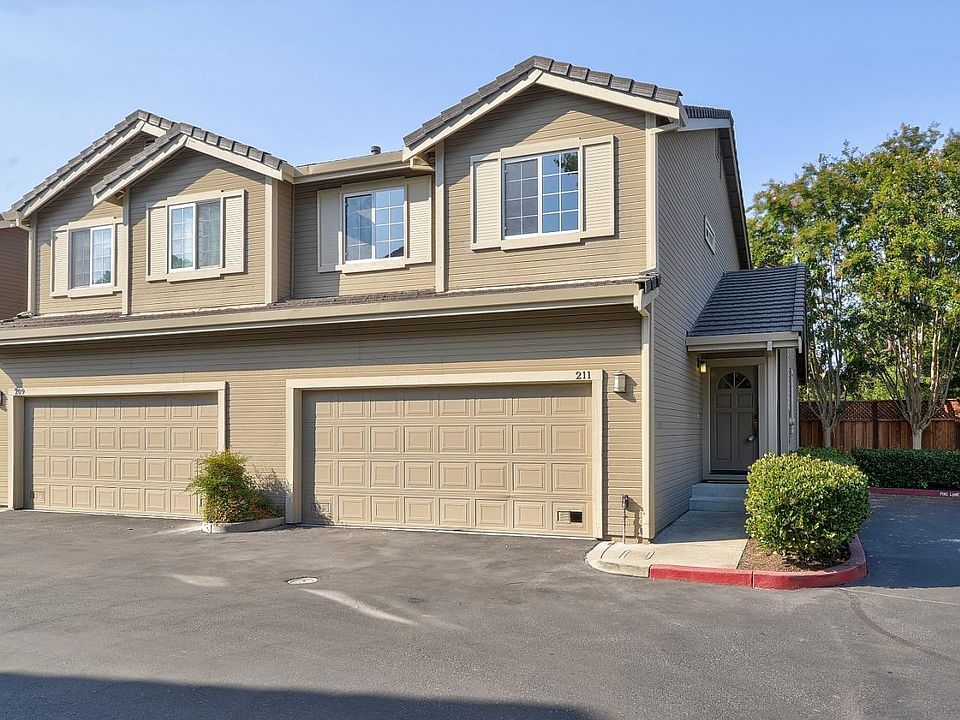 1st image of 211 Chalet Woods Pl