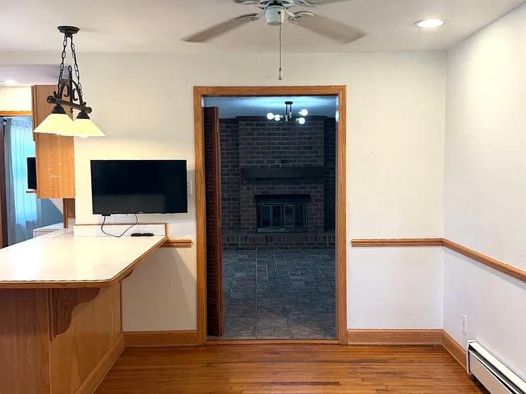 1503 Freeman Ave — Photo 3