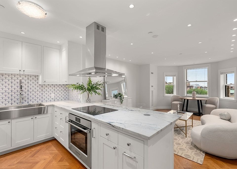 1st image of 390 Commonwealth Ave APT 706