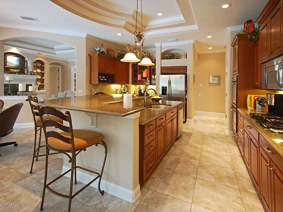 4th image of 2096 Crown Dr