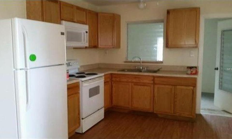2nd image of 1625 SW 23rd Ter