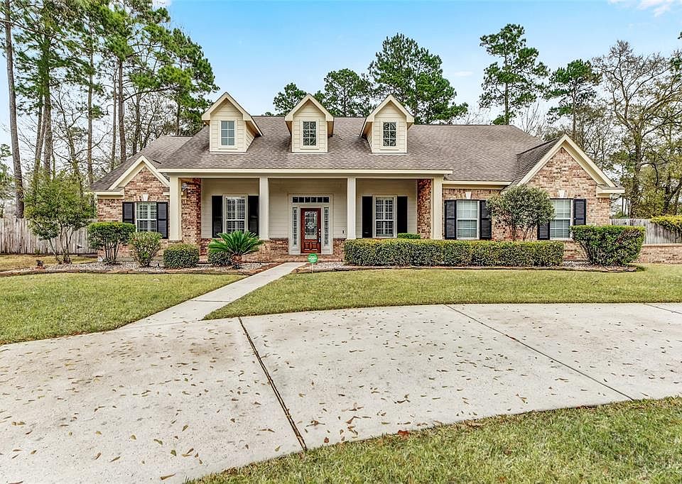Greet your family and friends on the covered porch and invite them into a beautiful 2786 sq ft home. Sitting on a nicely wooded 43,971 sq ft of lot with a backyard retreat to beat the Texas heat.