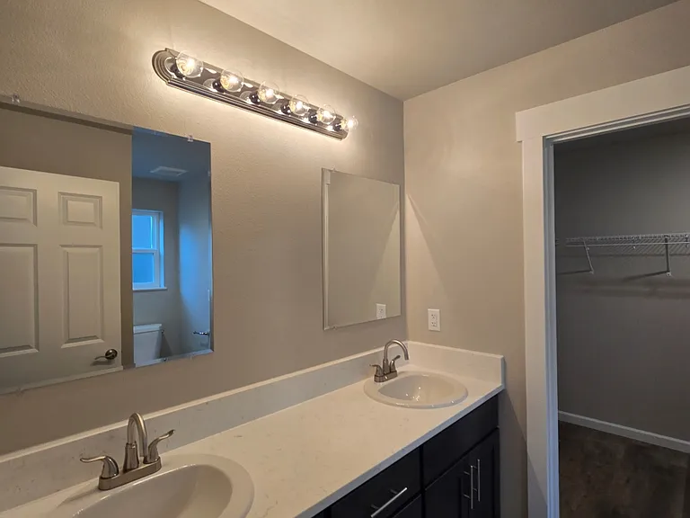 4265 Sequoia Loop — Photo 5