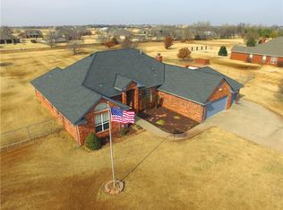 5001 Polo Ln, Mustang, OK 73064