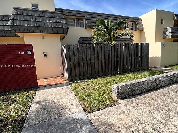 4th image of 8325 SW 137th Ave #8325
