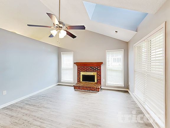 3rd image of 7284 Green Meadow Ct